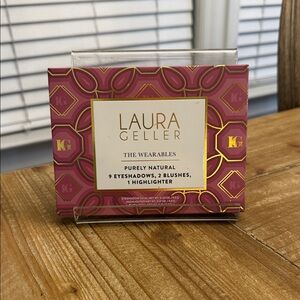 Laura Geller The Wearables Makeup Palette